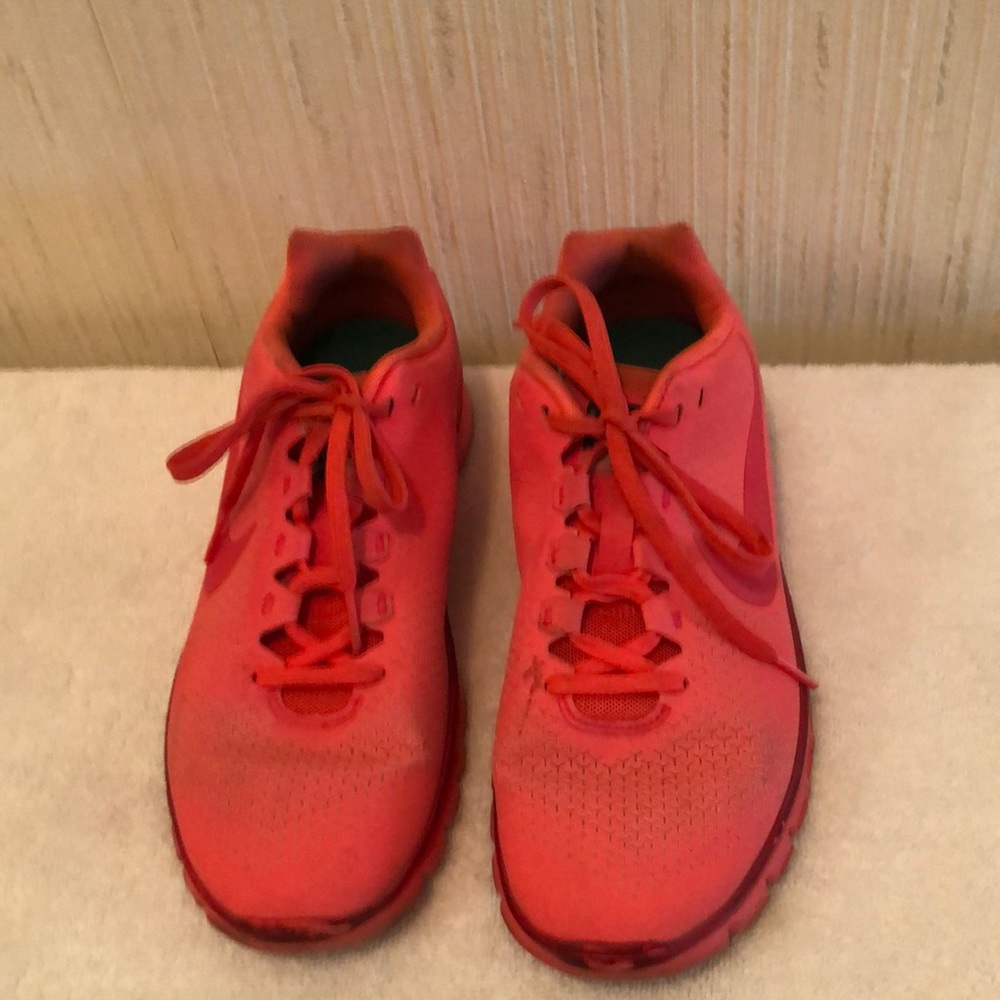 Orange Nike Free3. 8 1/2